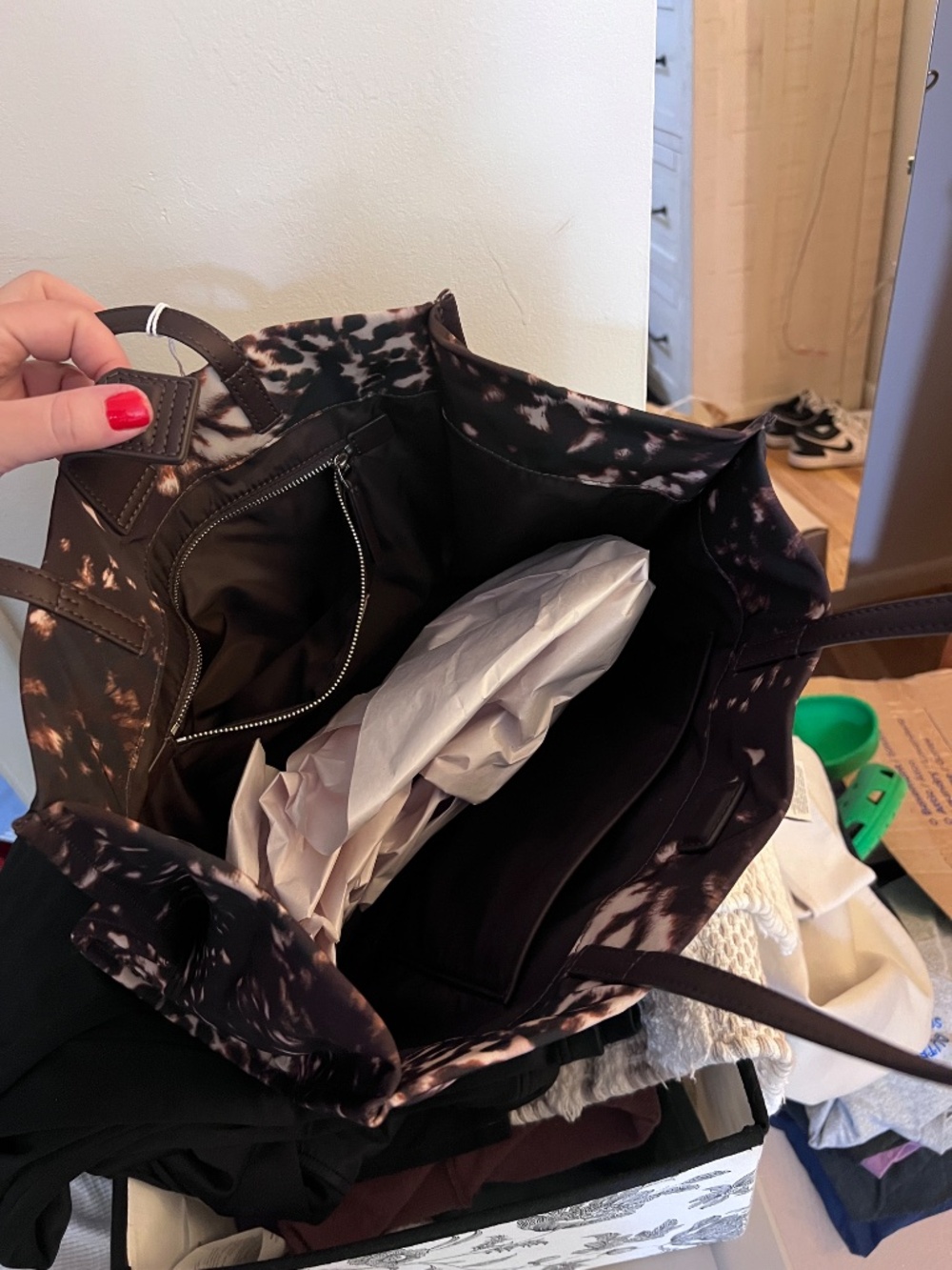 Tory Burch Cheetah Tote - Picture 4 of 5